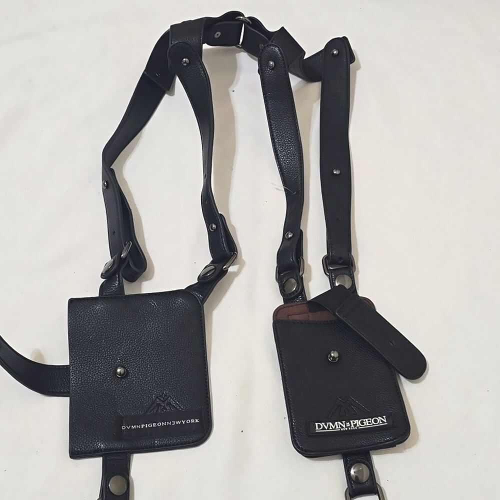 Black Key and Card Holder with Functional Design